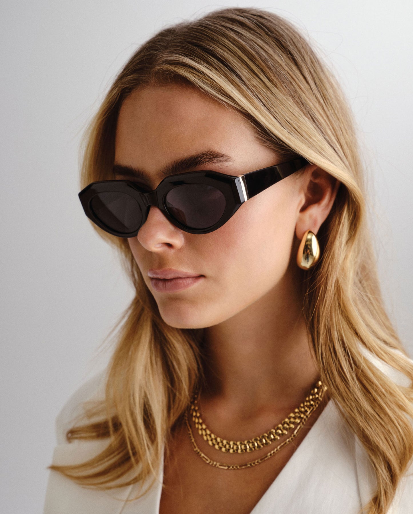 The Goldie Black Female Cat-Eye Sunglasses | Luv Lou