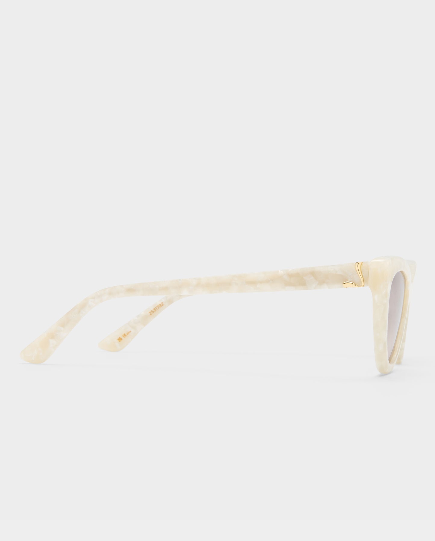 The Leui Pearl Female Cat-Eye Sunglasses | Luv Lou