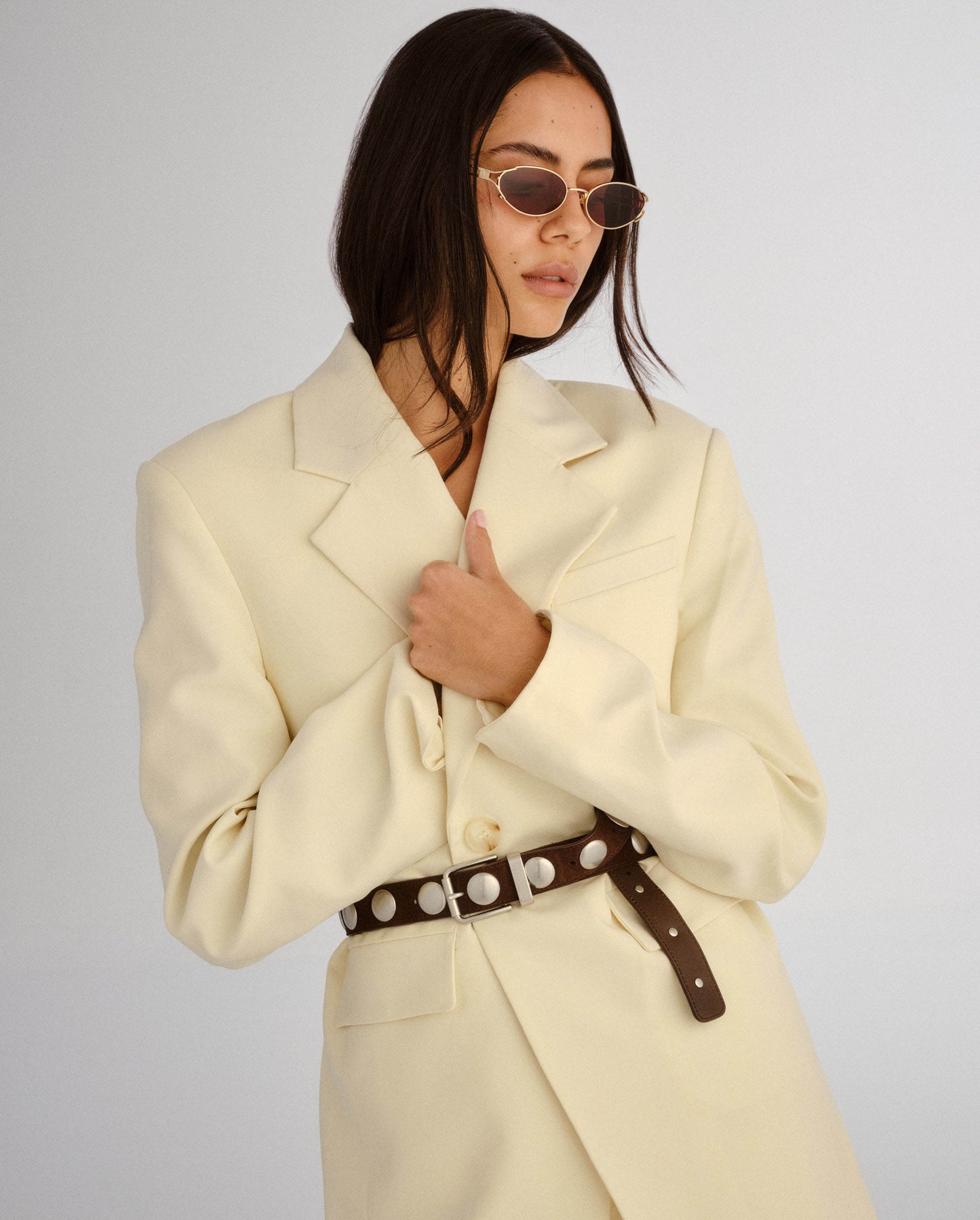 The Paloma Gold Female Oval Sunglasses | Luv Lou