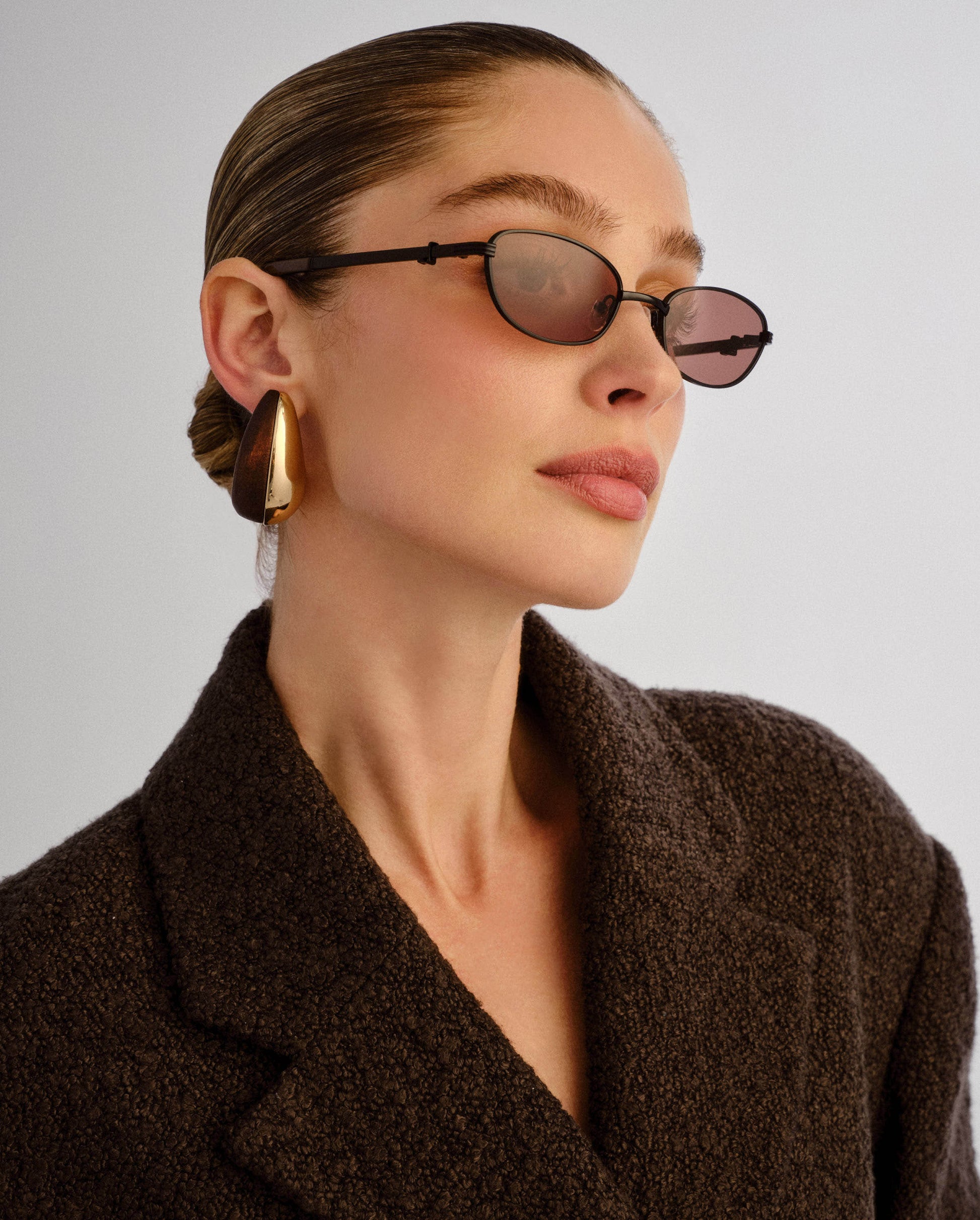 The Brooklyn Black Female Oval Sunglasses | Luv Lou