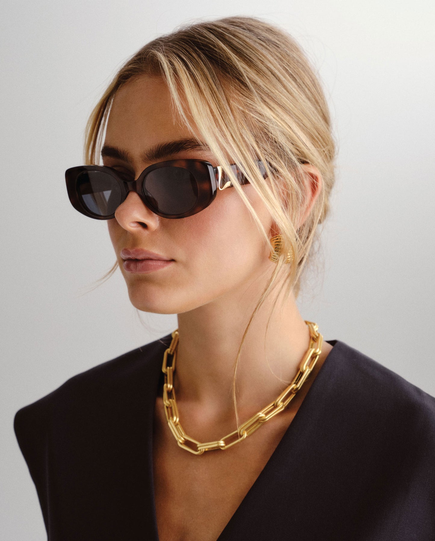 The Helena Tort Female Rectangle Sunglasses | Luv Lou